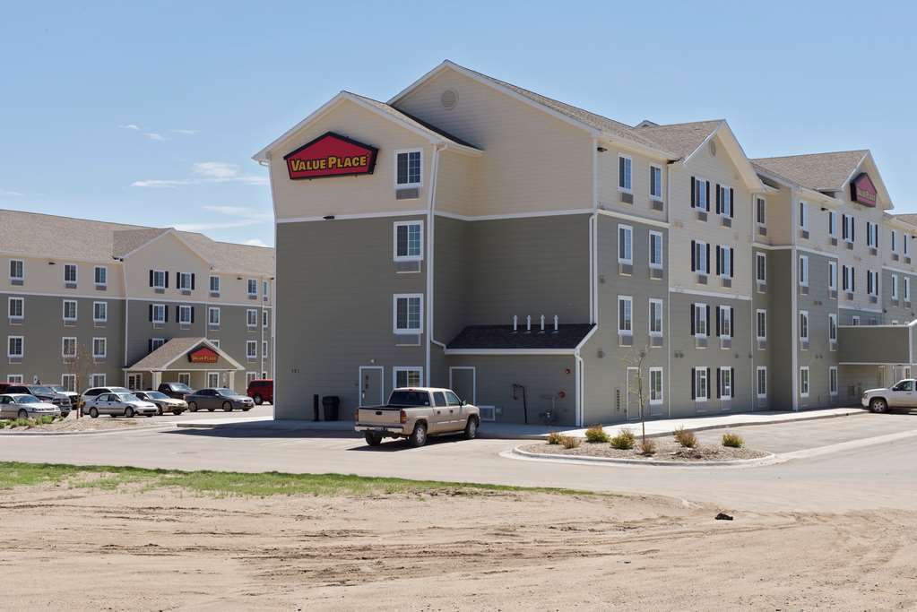 Woodspring Suites Уиллистон Экстерьер фото