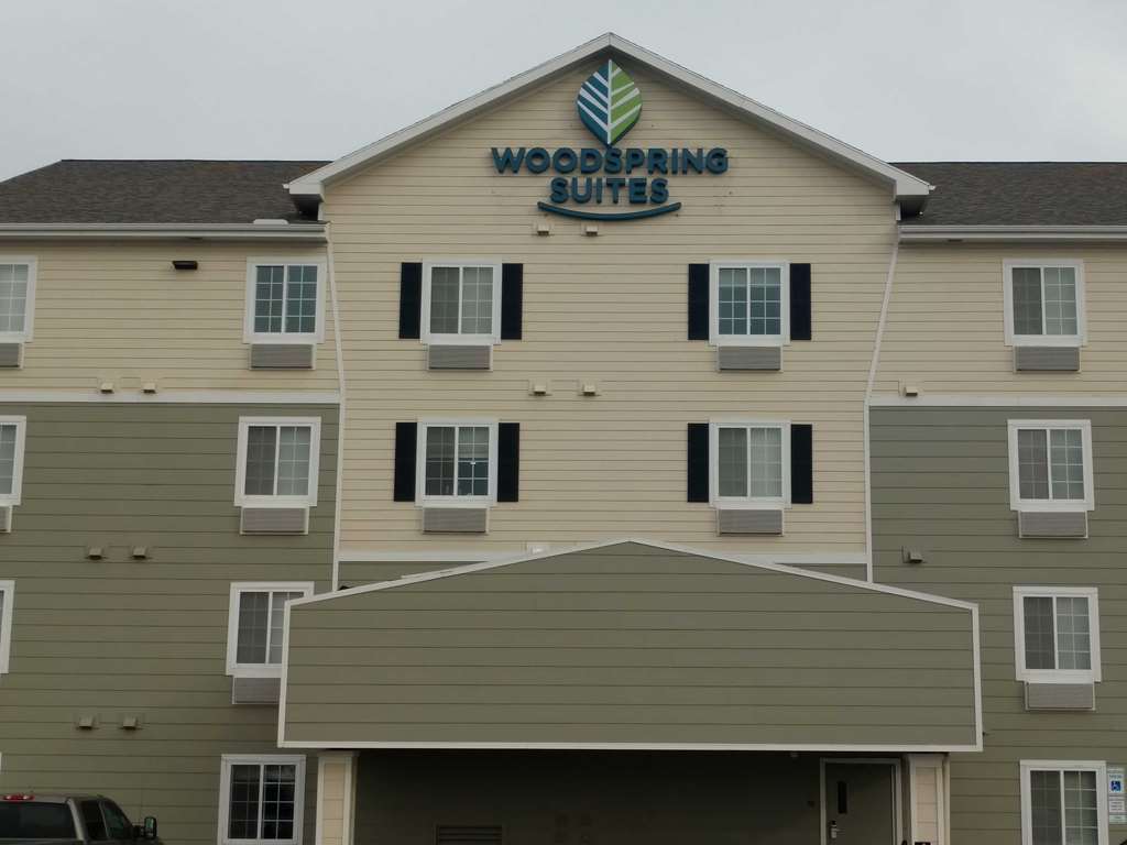 Woodspring Suites Уиллистон Экстерьер фото