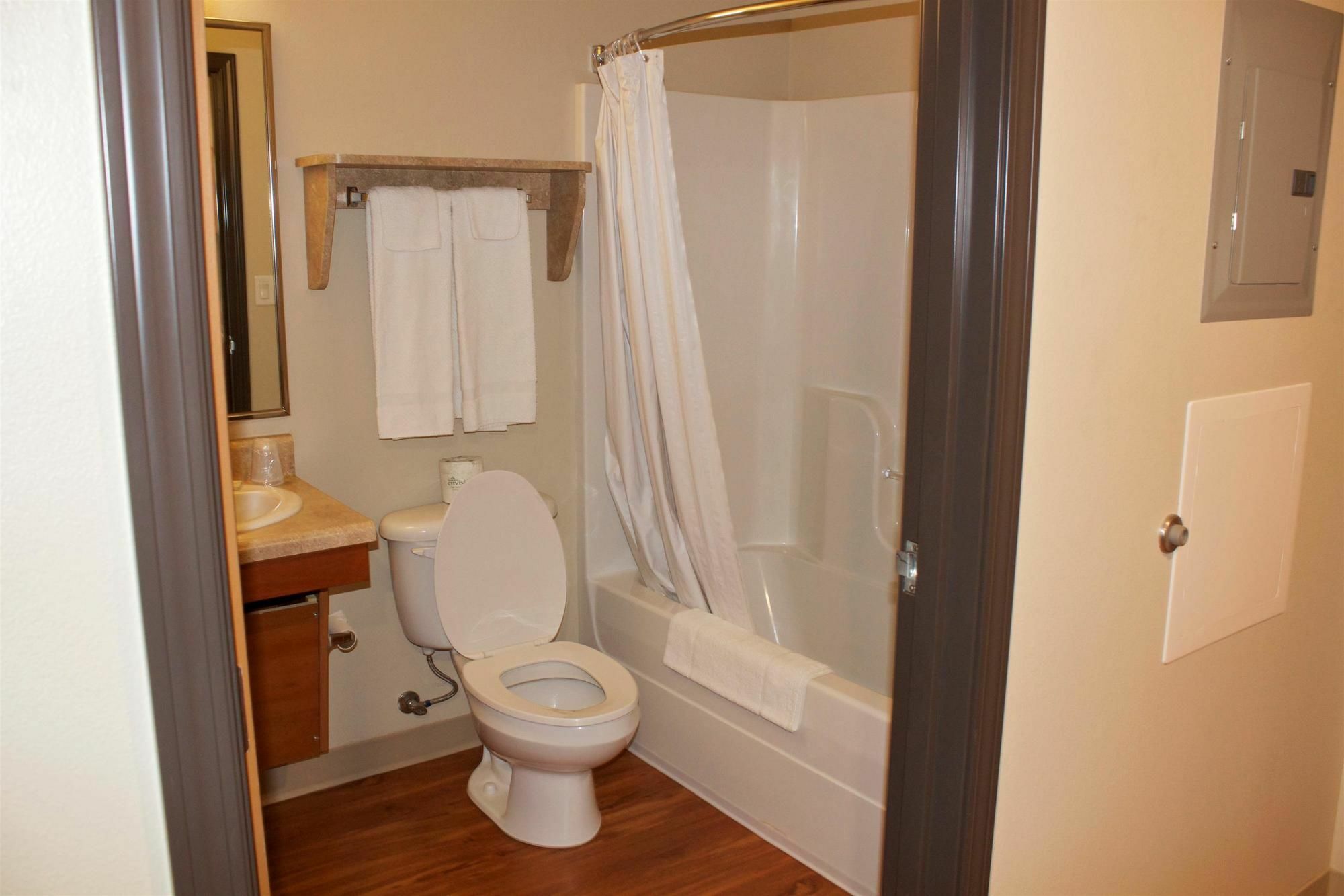 Woodspring Suites Уиллистон Экстерьер фото